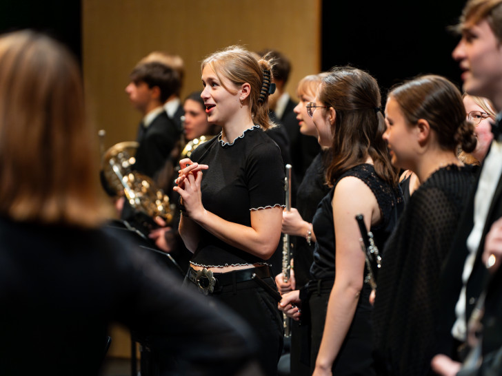 Das Niedersächsische Jugendsinfonieorchester tritt am Donnerstag mit seinem Wettbewerbskonzert für den Deutschen Jugendorchesterpreis an.