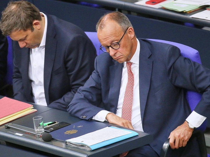 Lars Klingbeil und Friedrich Merz (Archiv)