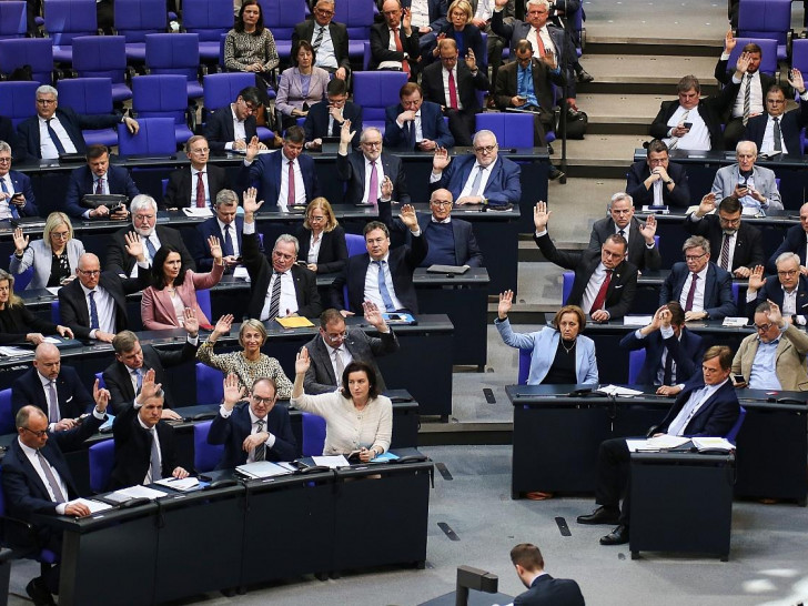 CDU, CSU und AfD bei einer Abstimmung im Bundestag (Archiv)
