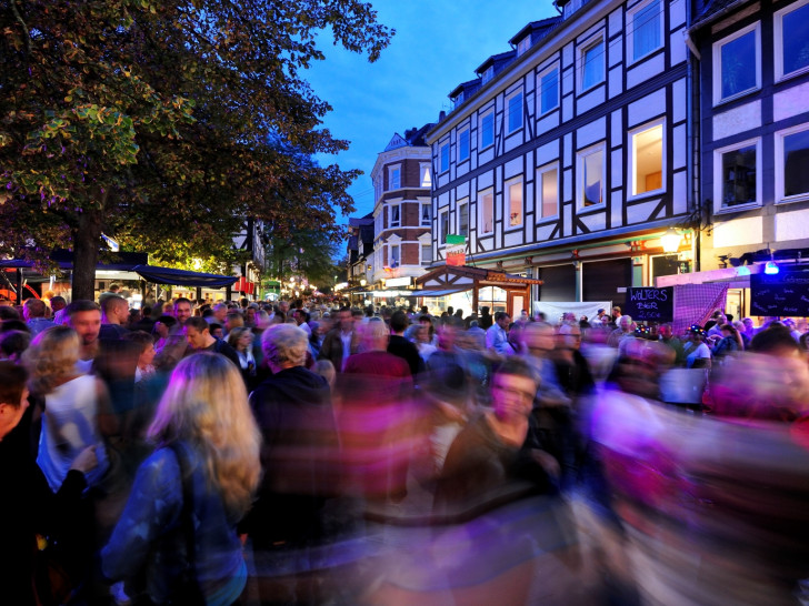 Straßenfestival im Magniviertel: Auch in diesem Jahr lädt das Magnifest vom 5. bis zum 7. September mit buntem Musikprogramm, Streetfood und jeder Menge Unterhaltung für Kinder und Familien nach Braunschweig ein. 