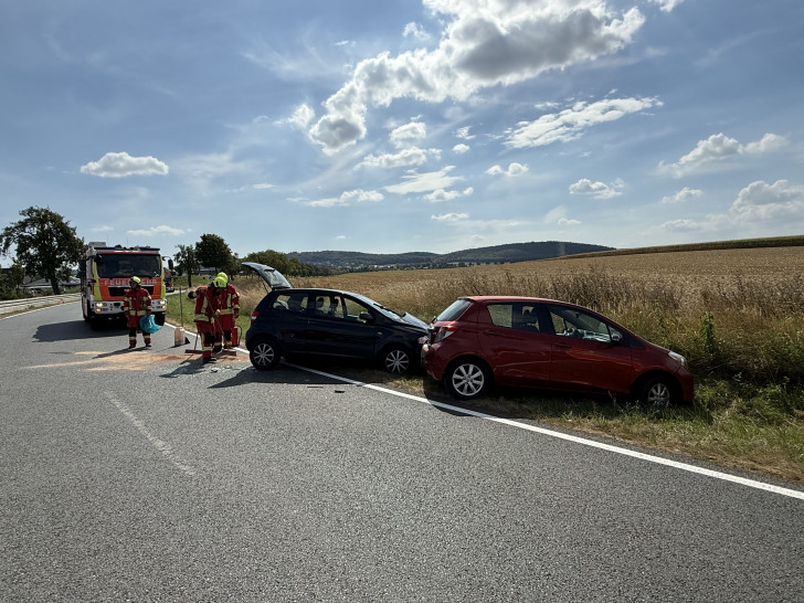 Der Unfall forderte drei Verletzte.