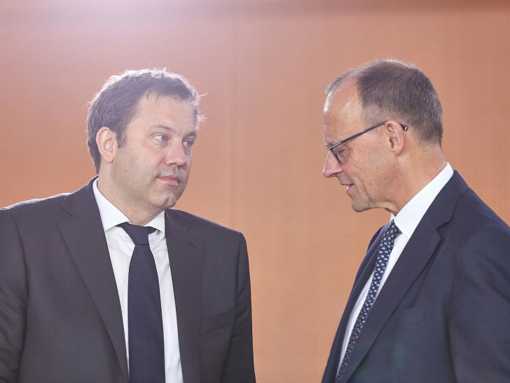 Lars Klingbeil und Friedrich Merz (Archiv)
