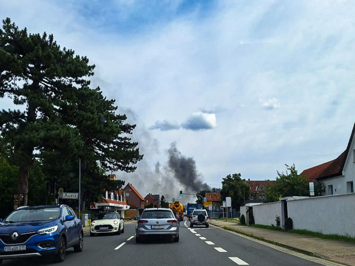 Schon von Weitem war der Rauch zu sehen.