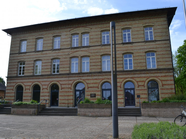 Das Friedhofsamt der Gemeinde Vechelde zieht an den neuen Standort im Bürgerzentrum um.
