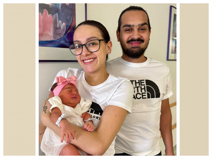 Die glücklichen Eltern Paula Ruiz und Ibrain Memedoski mit ihrer kleinen Melek, deren Geburt die 1.000 im Klinikum Wolfsburg in diesem Jahr war.