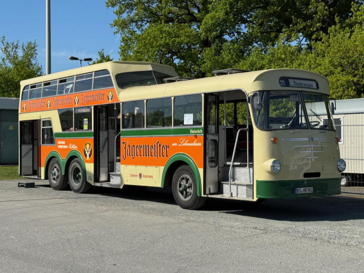 Anderthalbdecker "Heinrich".