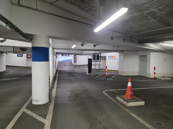 250825 Braunschweig Parkhaus Garage Tiefgarage Eiermarkt Einfahrt Ausfahrt Automat Kennzeichen