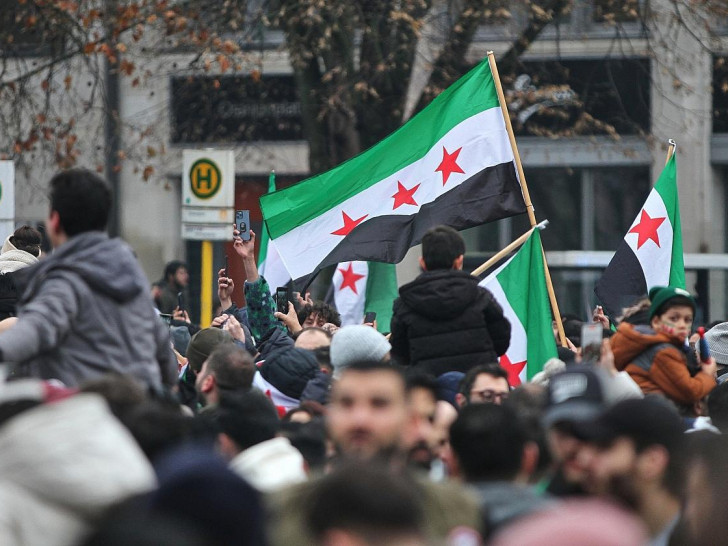 Syrer in Deutschland feiern den Sturz von Assad in Syrien (Archiv)