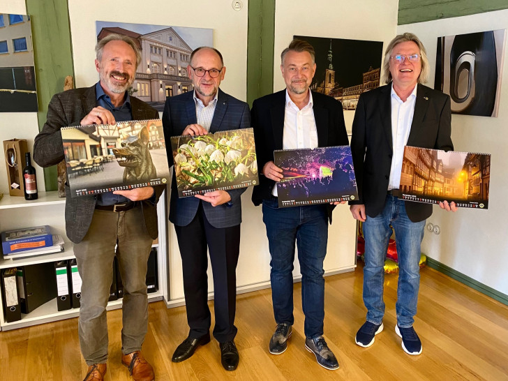 von links nach rechts: Lions Activity-Beauftragter Martin Geißler, der Präsident des Lions Hilfswerkes Dirk Janßen, Bürgermeister Ivica Lukanic und Lions Clubpräsident Peter Peters.