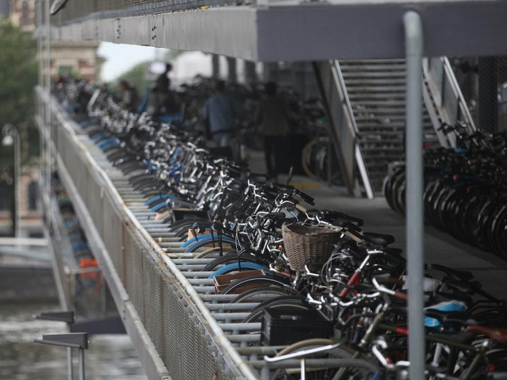 Fahrrad-Parkhaus (Archiv)