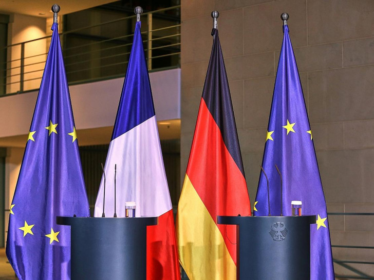 Fahnen von Frankreich, Deutschland und EU (Archiv)