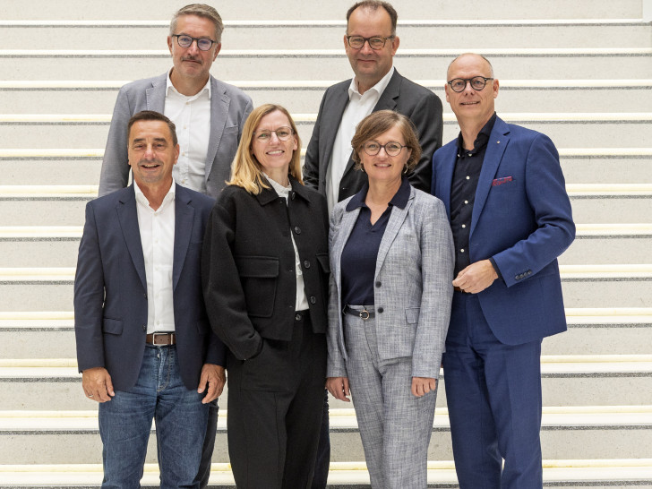 Der neue Vorstand: Michael Gerber, Gerold Leppa, Katja Teixeira, Martin Knabenreich, Karmen Strahonja und Steffen Schoch (nicht auf dem Bild: Michael Metzler) (v. li.).