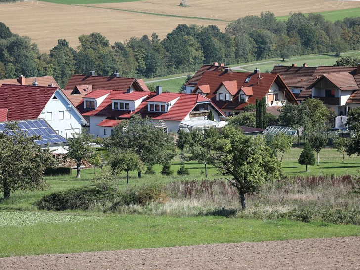 Häuser in einem Dorf (Archiv)