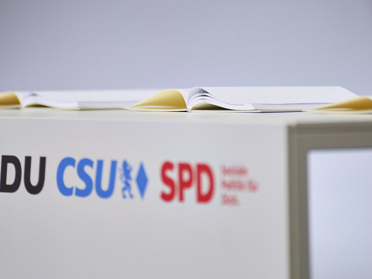 Unterzeichnung Koalitionsvertrag zwischen CDU, CSU und SPD (Archiv)
