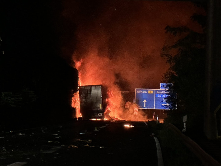 Verkehrsteilnehmer sollten den Bereich großräumig umfahren