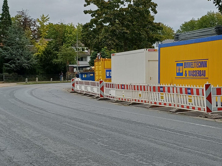 Die Arbeiten am Rosenwall sind gestartet.