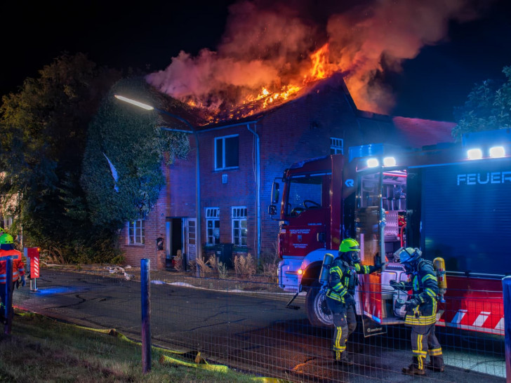 Das Dach brannte lichterloh.