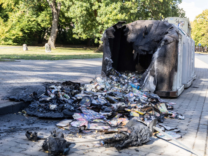 Das blieb von dem Container in der Swindonstraße übrig.