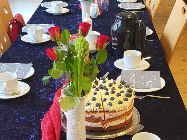 Interessierte können sich bei Kaffee und Kuchen über Ehrenämter informieren.