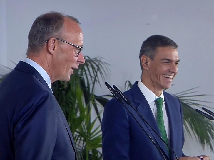 Friedrich Merz und Pedro Sánchez am 18.09.2025
