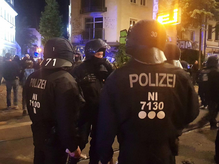 Polizisten (Archiv)