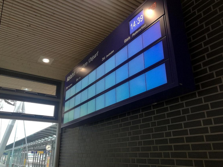 Ausgefallene Anzeigentafel bei der Bahn