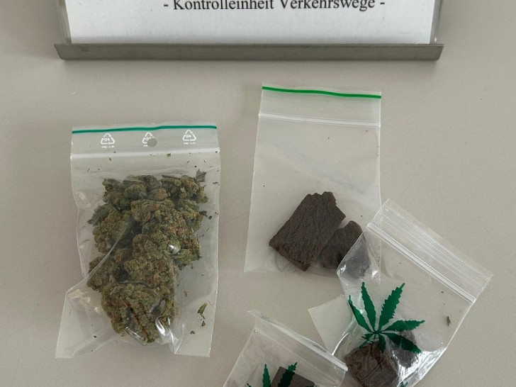 Osnabrücker Zoll stoppt Drogenschmugglerin  (Archiv)