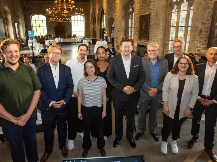 Oberbürgermeister Dr. Thorsten Kornblum gab gemeinsam mit Vertreterinnen und Vertretern der Stadtverwaltung, städtischer Gesellschaften sowie dem neuen Gastronomiekonzept WG 381 Einblicke in öffentliche und private Aktivitäten zur Stärkung der Braunschweiger Innenstadt.
