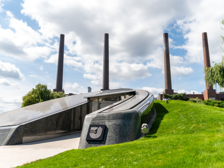 Mit der Eröffnung des neuen Motorsport Clubhouse ist die Autostadt in Wolfsburg ab sofort um eine Attraktion reicher.