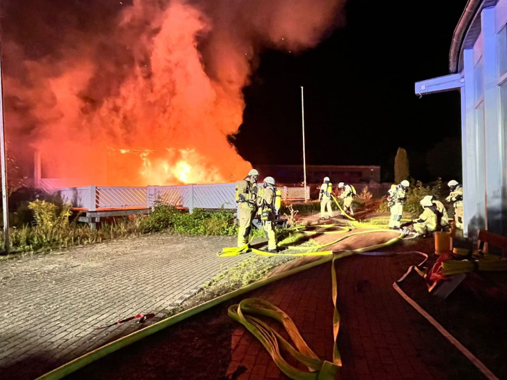 Der Pavillon stand in Vollbrand.