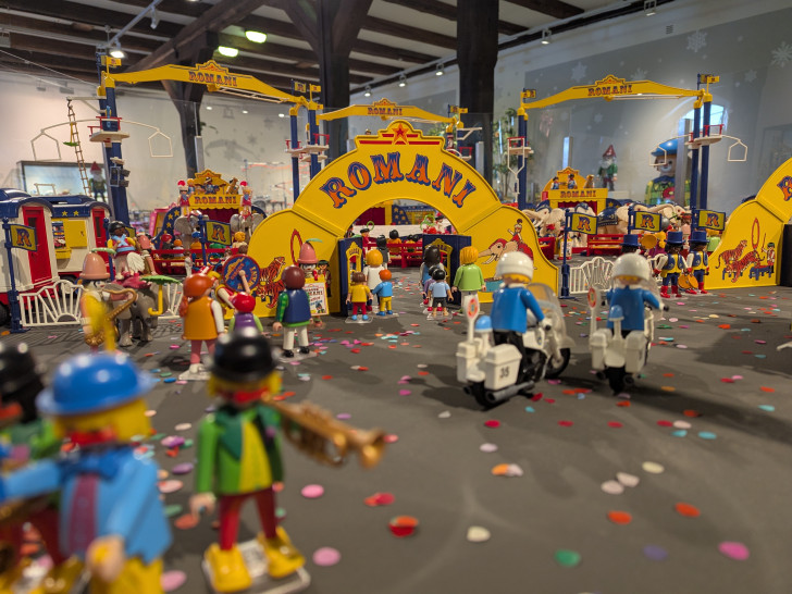 Zirkus und Bio-Bauernhof bereichern die PLAYMOBIL-Ausstellung im Städtischen Museum Schloss Salder