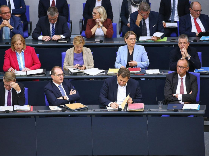 Wichtige Teile der Bundesregierung mit dem Bundeskanzler (Archiv)