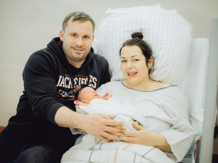 Nadja Schnäpel und Sven Döhrmann freuen sich über die Geburt ihres Sohnes Lio. 