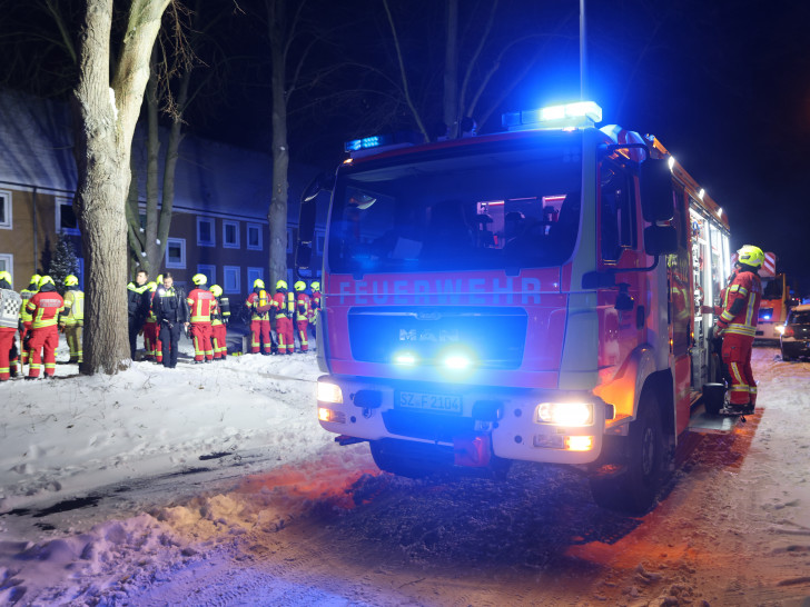 Zahlreiche Rettungskräfte waren in Salzgitter-Lebenstedt im Einsatz.