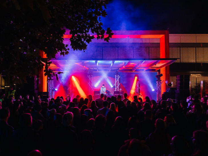 Die Besucher erwartet beim Okerinsel Festival 2026 ein vielfältiges Programm.