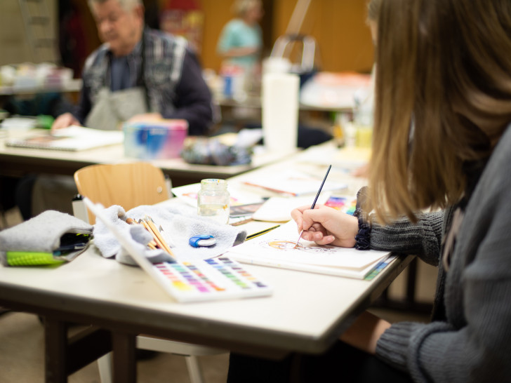 Kreativwerkstatt und andere Angebote: Die Kreisvolkshochschule Goslar startet mit neuem Programm durch.