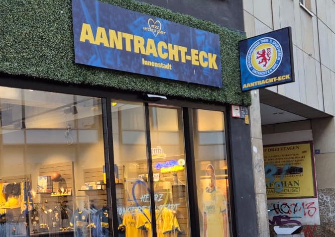 Das Aantracht-Eck am Damm.