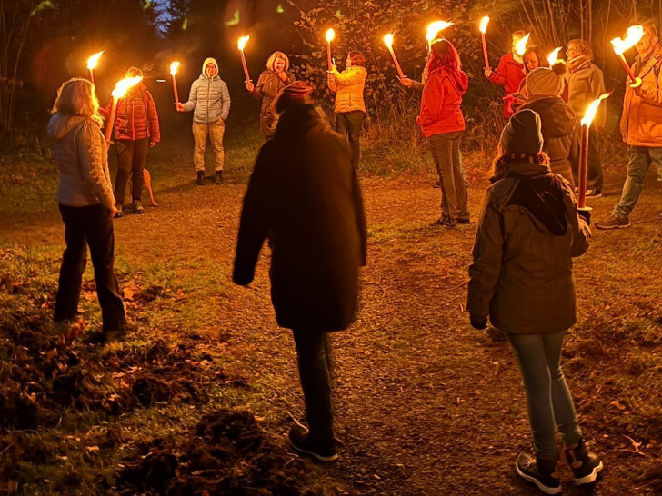 Die Fackelwanderungen dürfen im Programm nicht fehlen.