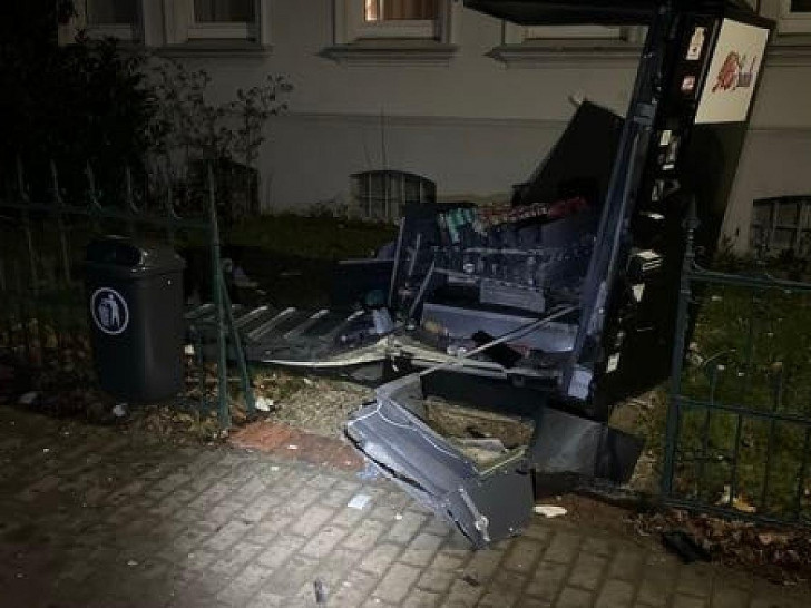 Gesprengter Snackautomat Stadthagen