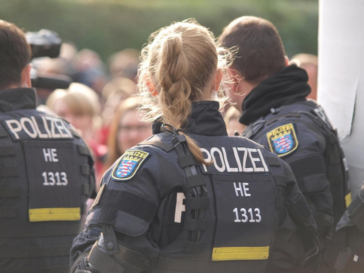 Polizei bei Protesten in Chemnitz