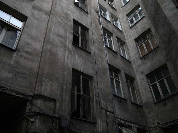 Dunkler Hinterhof (Archiv)