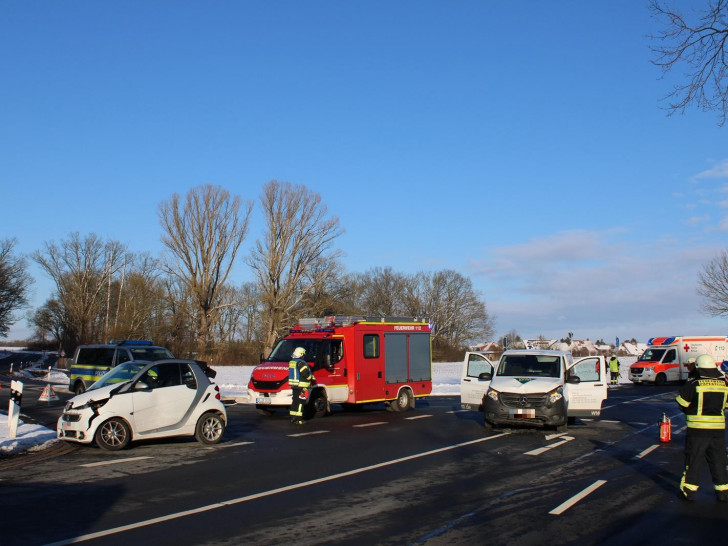 Im Kreuzungsbereich war es zum Zusammenstoß gekommen.