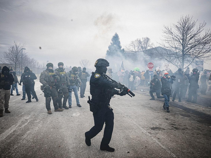 Demonstration vor dem Whipple-Gebäude in Minneapolis
