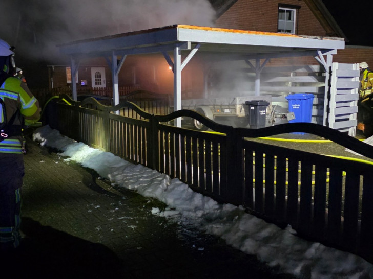 Die Feuerwehr musste in der Nacht von Mittwoch auf Donnerstag in den Päser Weg ausrücken.