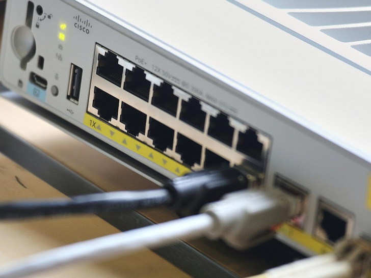 Netzwerk-Patchpanel (Archiv)