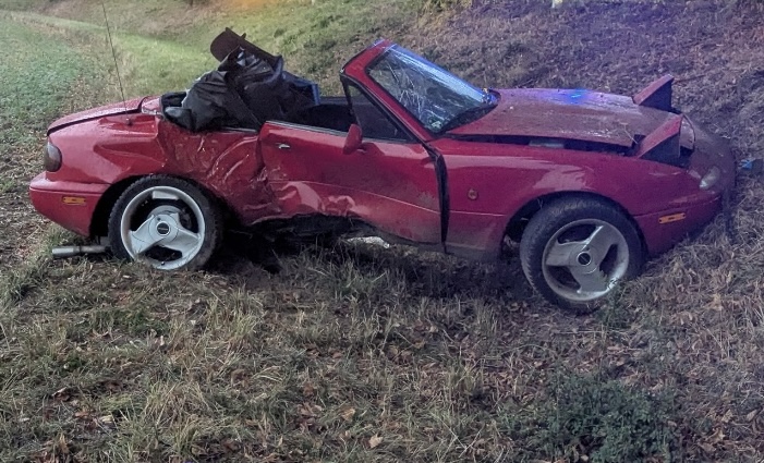 Der Mazda erlitt einen Totalschaden.