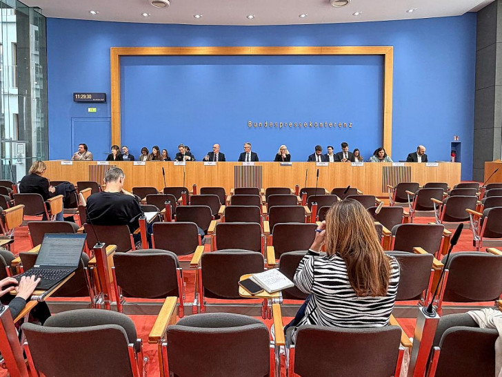 Regierungspressekonferenz am 26.10.2026