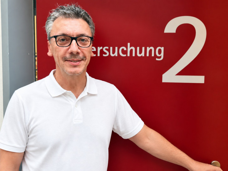 Dr. Esteban berät zu möglichen Ursachen und Therapieansätzen.