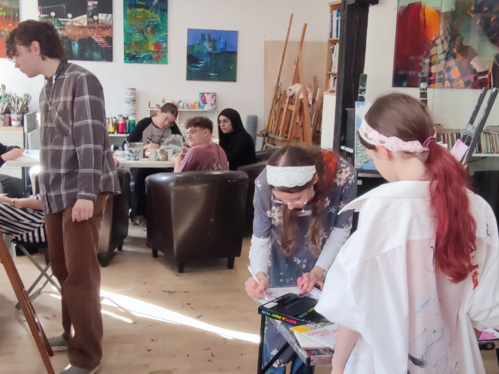 Die jugendlichen Künstler stellen demnächst in der City-Galerie aus.
