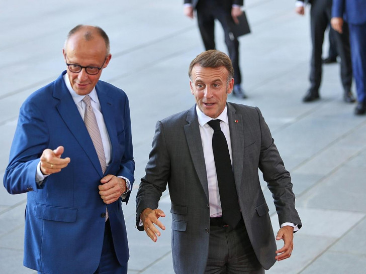 Friedrich Merz und Emmanuel Macron (Archiv)
